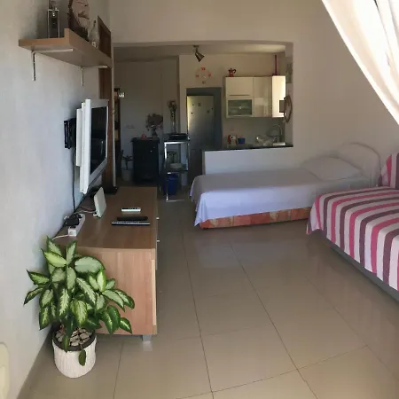 Arijana S Pogledom Na Pakoštane